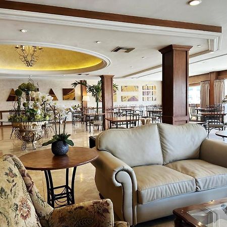 Fresno Galerias Hotel Torreon Exterior photo