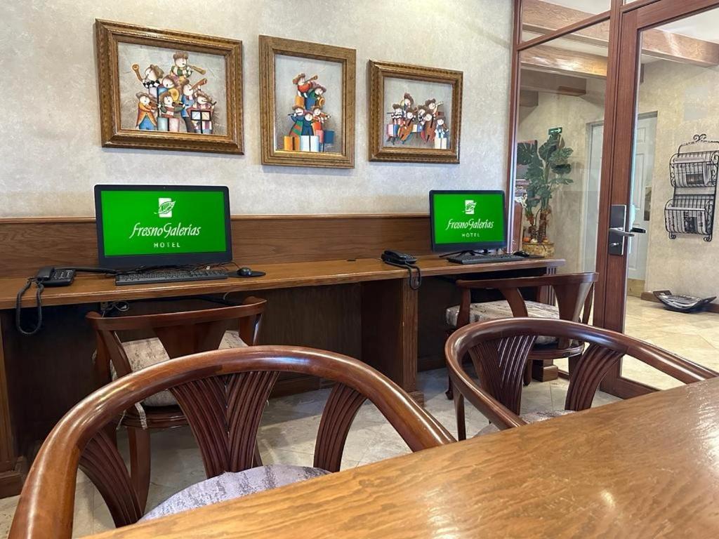 Fresno Galerias Hotel Torreon Exterior photo