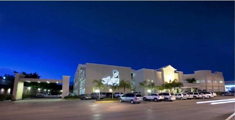Fresno Galerias Hotel Torreon Exterior photo